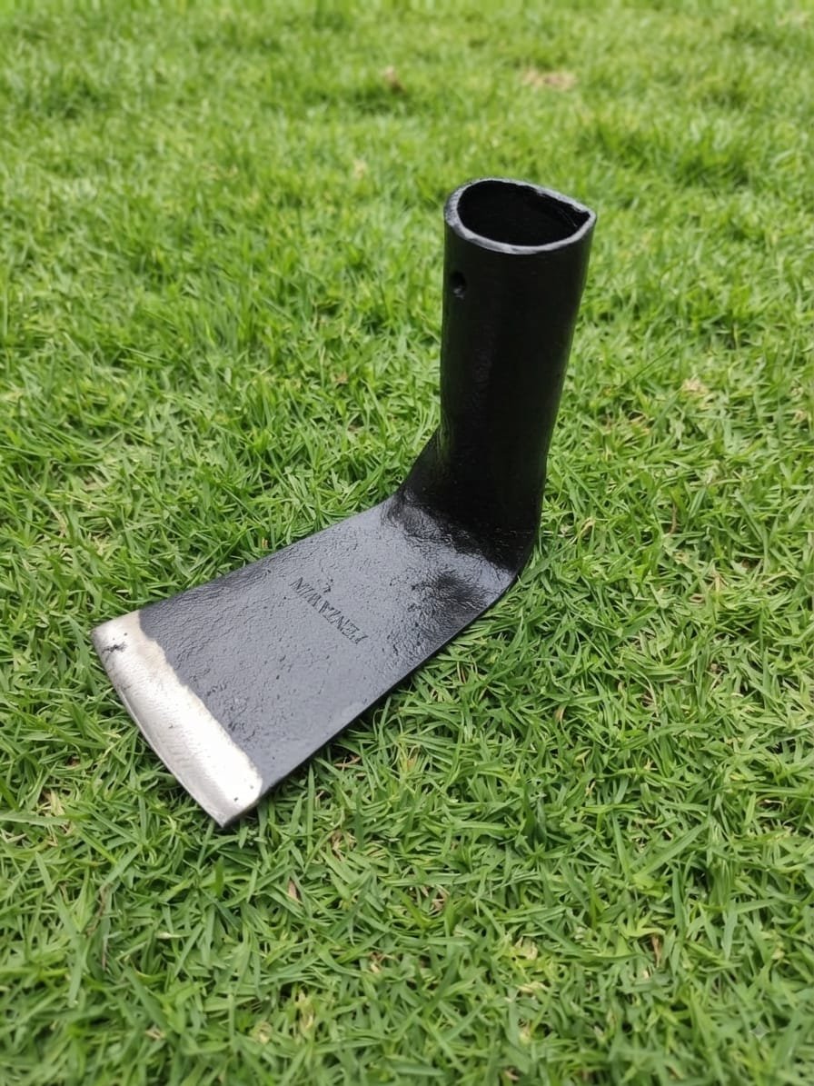 Cados / Chisel Hoe